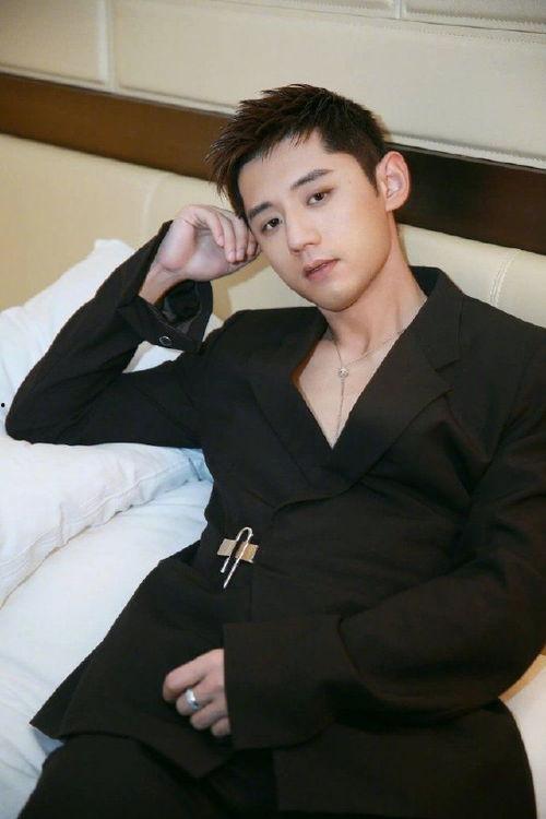 张继科早期爆料视频,揭秘乒乓球界不为人知的幕后故事  第2张